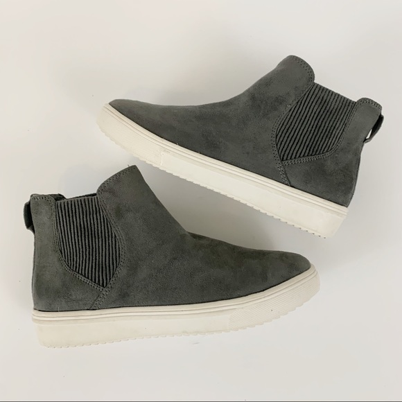 pull on high top sneakers